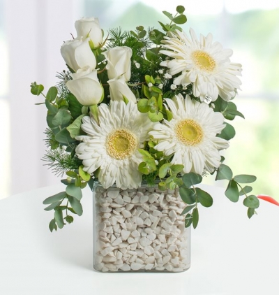 vazoda güller 15 Çiçeği & Ürünü Beyaz Hayalim 