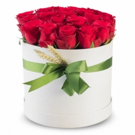  Marmaris Çiçekçiler Beyaz Kutuda 20 Kırmızı Güller