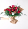  Marmaris Çiçek Siparişi 9 Kırmızı Gül ve Hypericum El Buketi 