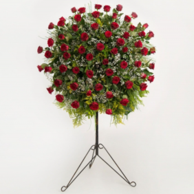  Marmaris Çiçek Siparişi Kırmızı Güllerden Hazırlanmış Ferforje Aranjmanı
