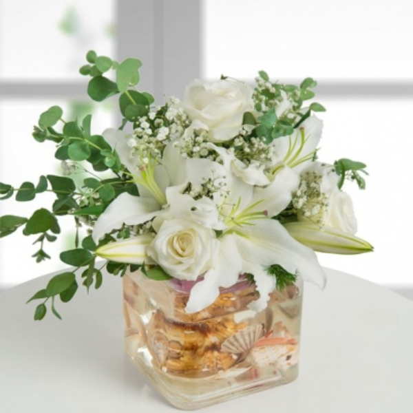  Marmaris Çiçek Gönder Beyaz Güller ve Miss Kokulu Lilyumlar